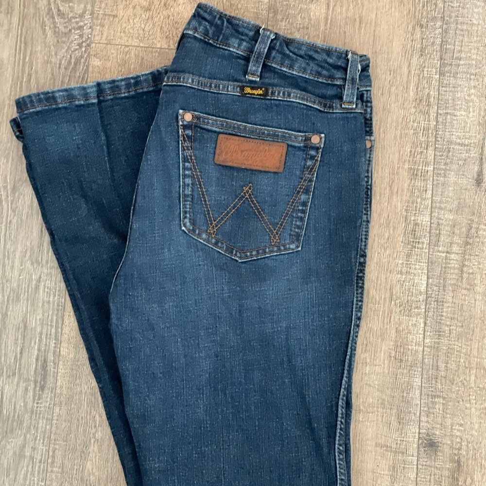 2 Pairs Wrangler women’s high rise bootcut jeans